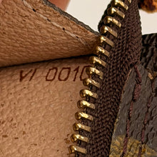 Load image into Gallery viewer, Authentic Louis Vuitton crossbody pochette