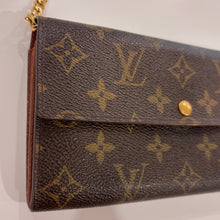 Load image into Gallery viewer, Authentic Louis Vuitton crossbody wallet