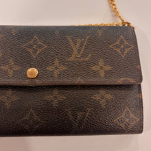 Load image into Gallery viewer, Authentic Louis Vuitton crossbody wallet