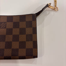 Load image into Gallery viewer, Authentic Louis Vuitton crossbody pochette
