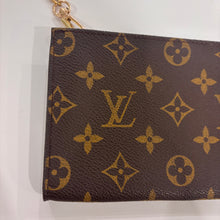 Load image into Gallery viewer, Authentic Louis Vuitton crossbody pochette