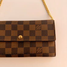 Load image into Gallery viewer, Authentic Louis Vuitton crossbody wallet