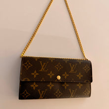 Load image into Gallery viewer, Authentic Louis Vuitton crossbody wallet