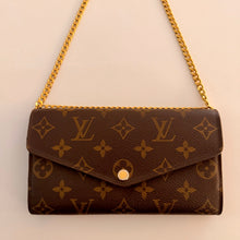 Load image into Gallery viewer, Authentic Louis Vuitton crossbody wallet