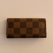 Load image into Gallery viewer, Authentic pre loved Louis Vuitton key holder