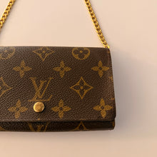 Load image into Gallery viewer, Authentic Louis Vuitton crossbody wallet