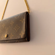Load image into Gallery viewer, Authentic Louis Vuitton crossbody wallet