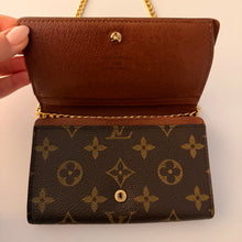 Load image into Gallery viewer, Authentic Louis Vuitton crossbody wallet