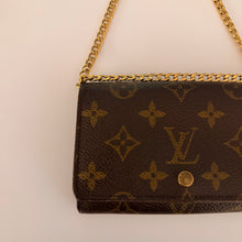 Load image into Gallery viewer, Authentic Louis Vuitton crossbody wallet