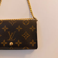 Load image into Gallery viewer, Authentic Louis Vuitton crossbody wallet