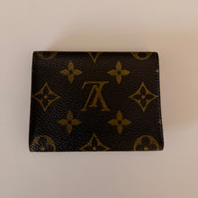 Load image into Gallery viewer, Authentic pre loved Louis Vuitton card holder