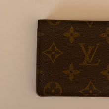 Load image into Gallery viewer, Authentic pre loved Louis Vuitton card holder