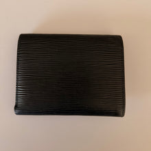 Load image into Gallery viewer, Authentic pre loved Louis Vuitton wallet