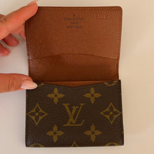 Load image into Gallery viewer, Authentic pre loved Louis Vuitton card holder