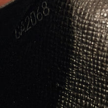 Load image into Gallery viewer, Authentic pre loved Louis Vuitton card holder