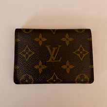 Load image into Gallery viewer, Authentic pre loved Louis Vuitton card holder
