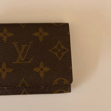 Load image into Gallery viewer, Authentic pre loved Louis Vuitton card holder