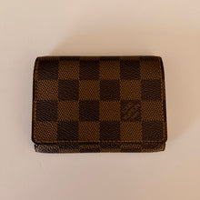Load image into Gallery viewer, Authentic pre loved Louis Vuitton card holder