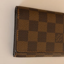 Load image into Gallery viewer, Authentic pre loved Louis Vuitton card holder