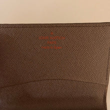 Load image into Gallery viewer, Authentic pre loved Louis Vuitton card holder
