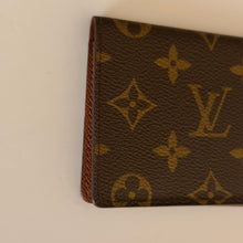 Load image into Gallery viewer, Authentic pre loved Louis Vuitton card holder
