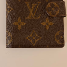 Load image into Gallery viewer, Authentic pre loved Louis Vuitton card holder