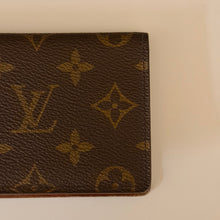 Load image into Gallery viewer, Authentic pre loved Louis Vuitton card holder