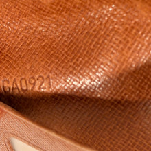 Load image into Gallery viewer, Authentic pre loved Louis Vuitton card holder