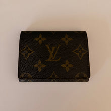 Load image into Gallery viewer, Authentic pre loved Louis Vuitton card holder