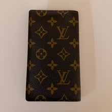 Load image into Gallery viewer, Authentic pre loved Louis Vuitton card holder