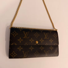 Load image into Gallery viewer, Authentic Louis Vuitton crossbody wallet