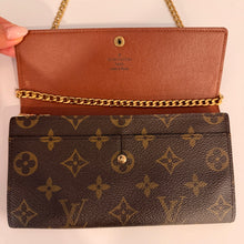 Load image into Gallery viewer, Authentic Louis Vuitton crossbody wallet