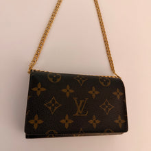 Load image into Gallery viewer, Authentic Louis Vuitton crossbody wallet