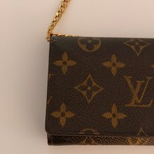 Load image into Gallery viewer, Authentic Louis Vuitton crossbody wallet