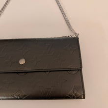 Load image into Gallery viewer, Authentic Louis Vuitton crossbody wallet