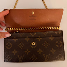 Load image into Gallery viewer, Authentic Louis Vuitton crossbody wallet