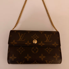 Load image into Gallery viewer, Authentic Louis Vuitton crossbody wallet