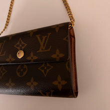 Load image into Gallery viewer, Authentic Louis Vuitton crossbody wallet