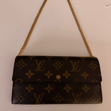 Load image into Gallery viewer, Authentic Louis Vuitton crossbody wallet