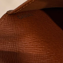 Load image into Gallery viewer, Authentic Louis Vuitton crossbody wallet