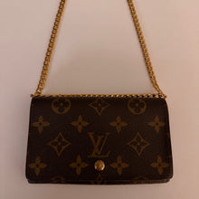 Load image into Gallery viewer, Authentic Louis Vuitton crossbody wallet