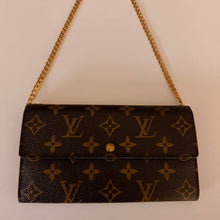 Load image into Gallery viewer, Authentic Louis Vuitton crossbody wallet