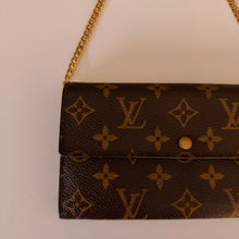 Load image into Gallery viewer, Authentic Louis Vuitton crossbody wallet