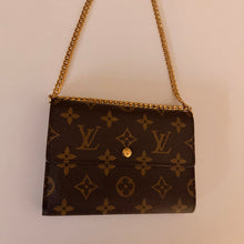 Load image into Gallery viewer, Authentic Louis Vuitton crossbody wallet