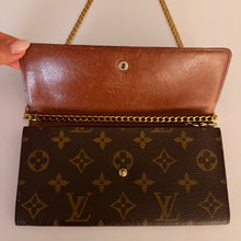 Load image into Gallery viewer, Authentic Louis Vuitton crossbody wallet