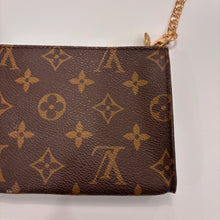 Load image into Gallery viewer, Authentic Louis Vuitton crossbody pochette