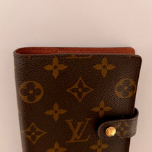 Load image into Gallery viewer, Authentic pre loved Louis Vuitton agenda/ wallet
