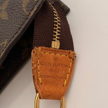 Load image into Gallery viewer, Authentic Louis Vuitton crossbody pochette

