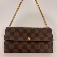 Load image into Gallery viewer, Authentic Louis Vuitton crossbody wallet
