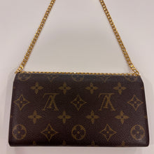 Load image into Gallery viewer, Authentic Louis Vuitton crossbody wallet
